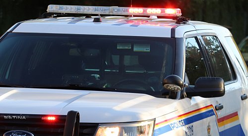 No injuries reported after 4-vehicle crash with rollover in Kelowna intersection